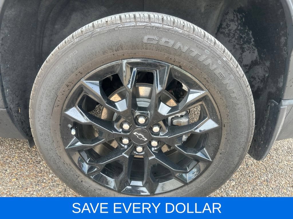 Used 2025 Chevrolet Traverse LT w/ Midnight/Sport Edition FWD image 22