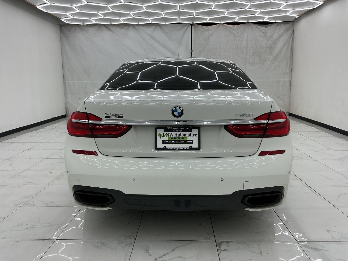 Used 2018 BMW 750i RWD image 10