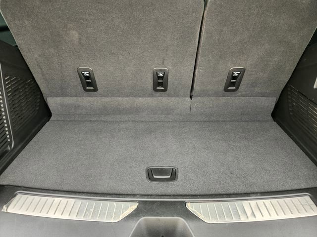 Used 2023 Chevrolet Tahoe Z71 w/ Luxury Package AWD/4WD image 31