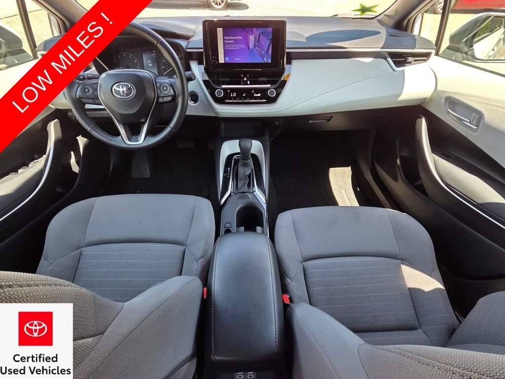 Certified 2025 Toyota Corolla SE w/ Convenience Package FWD image 4