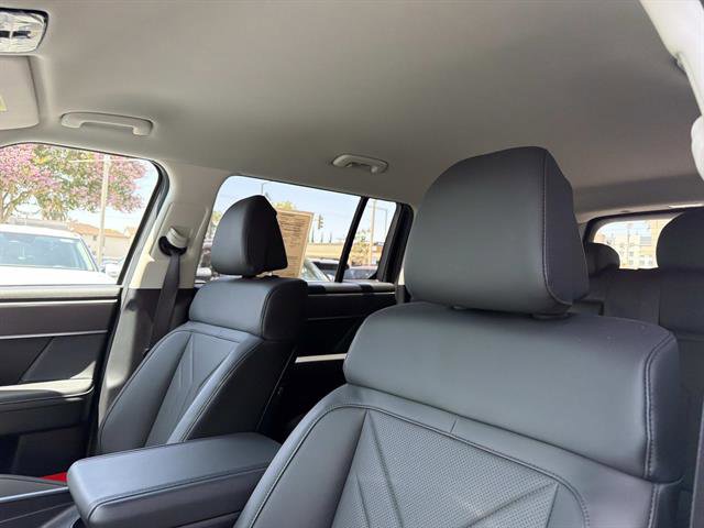 Used 2026 Hyundai Santa Fe SEL FWD image 20