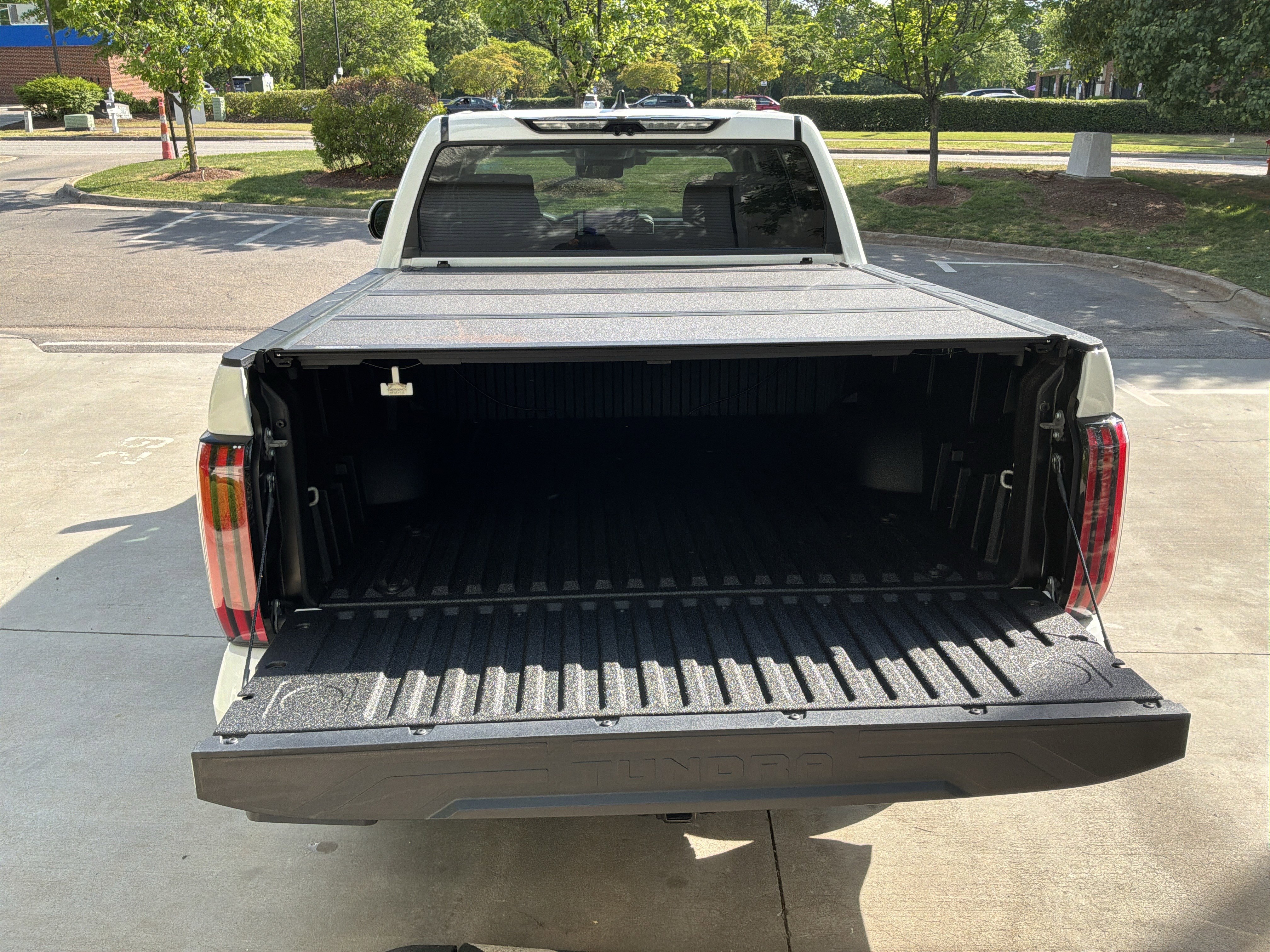 Used 2024 Toyota Tundra Limited AWD/4WD image 32