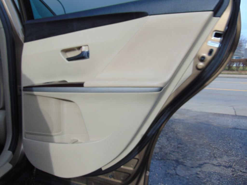 Used 2010 Toyota Venza XLE image 22