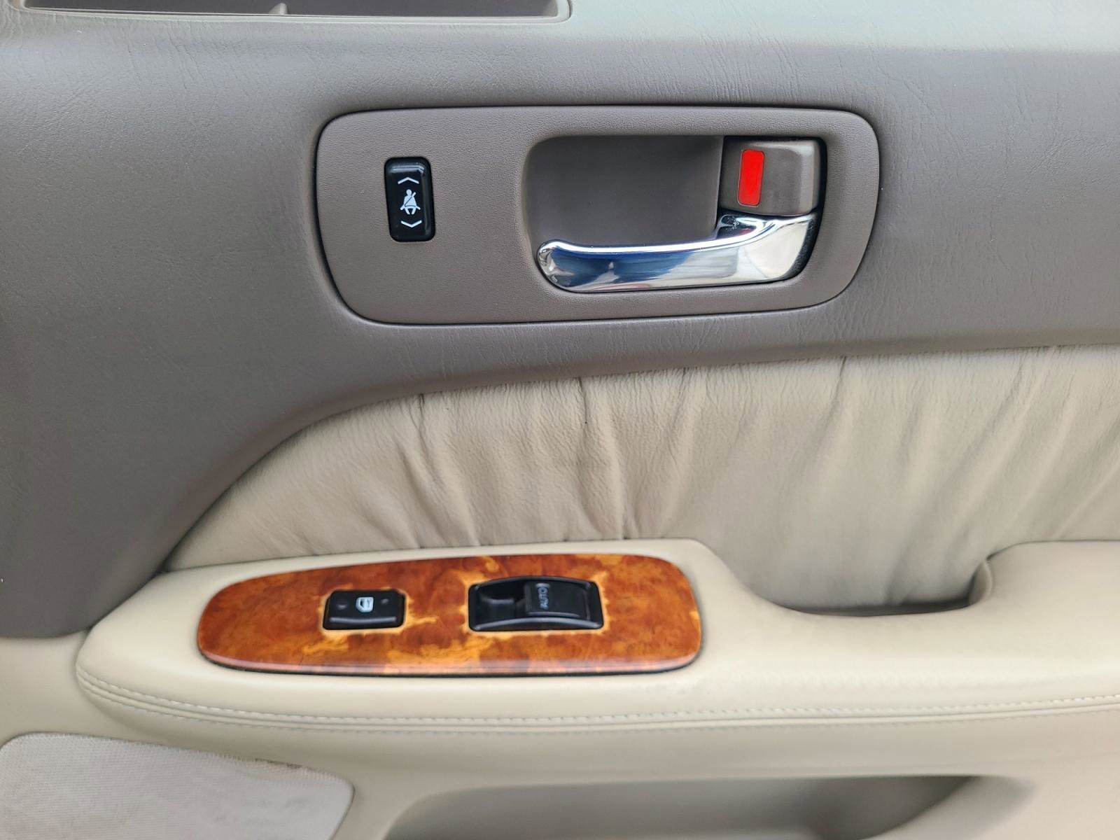 Used 1998 Lexus LS 400 RWD image 22