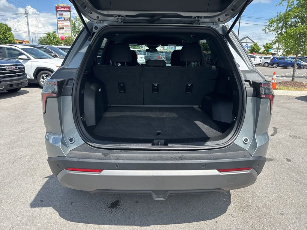 Used 2025 Chevrolet Equinox LT FWD image 26