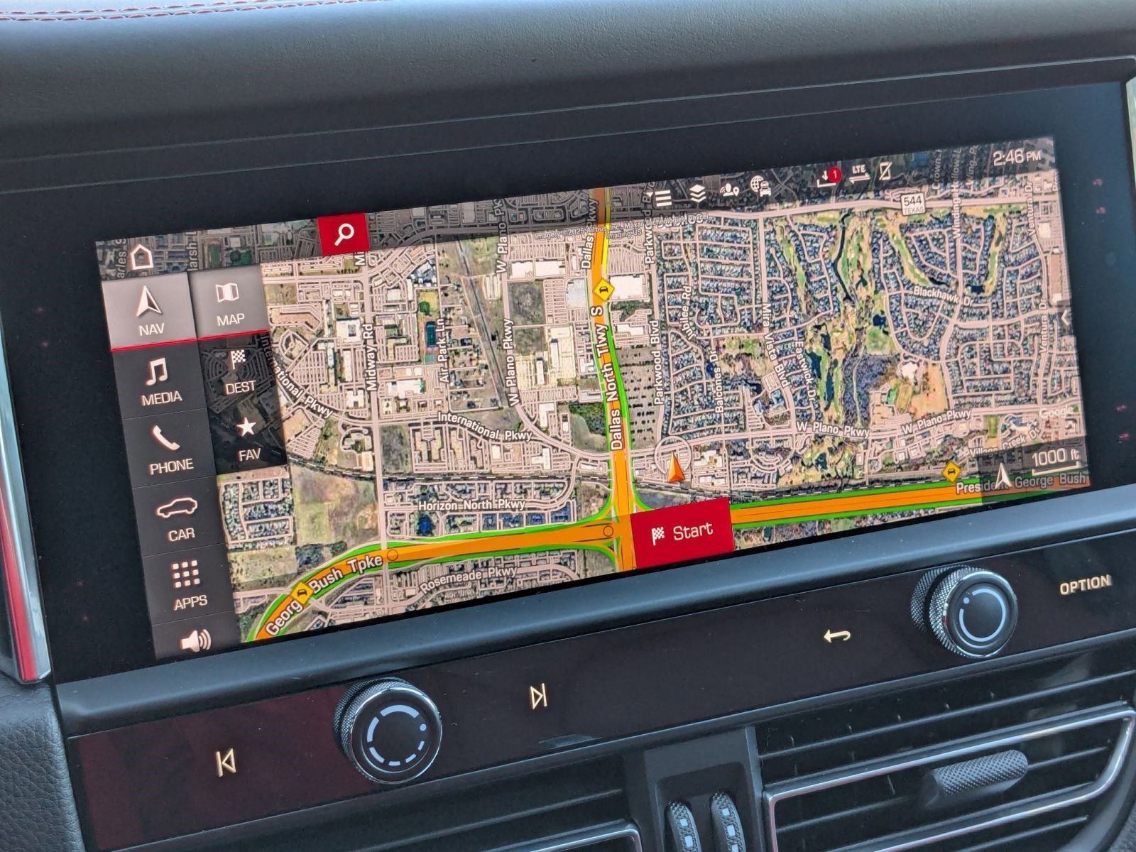 Used 2025 Porsche Macan image 18