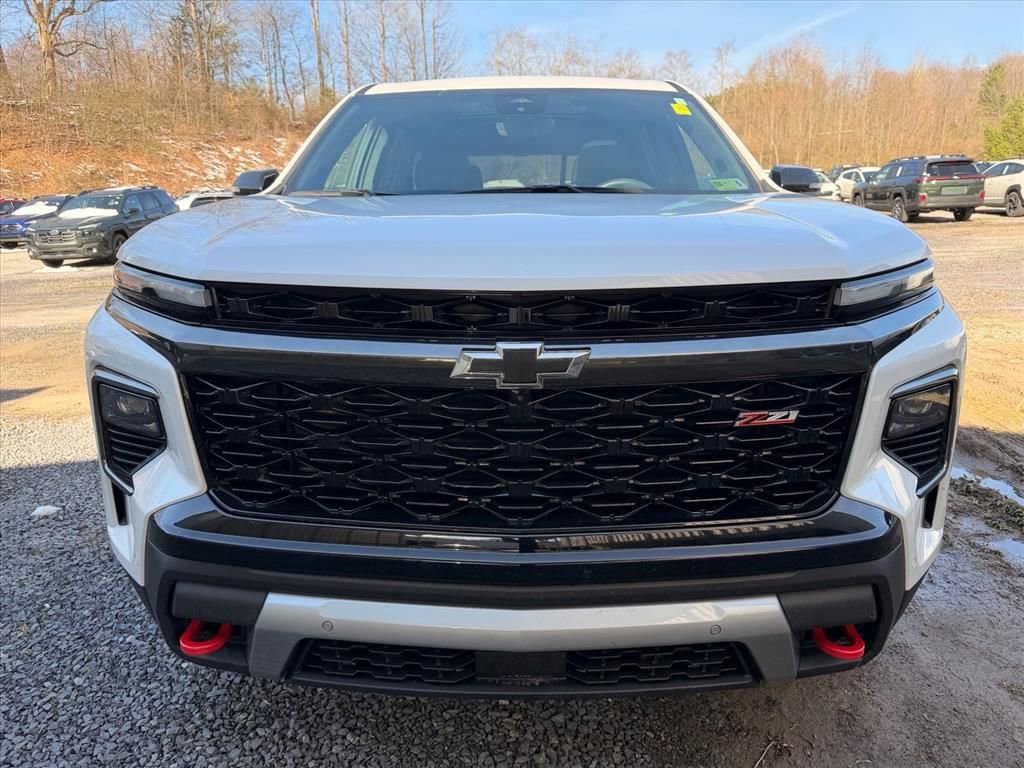 Used 2024 Chevrolet Traverse Z71 w/ Enhanced Driving Package image 6