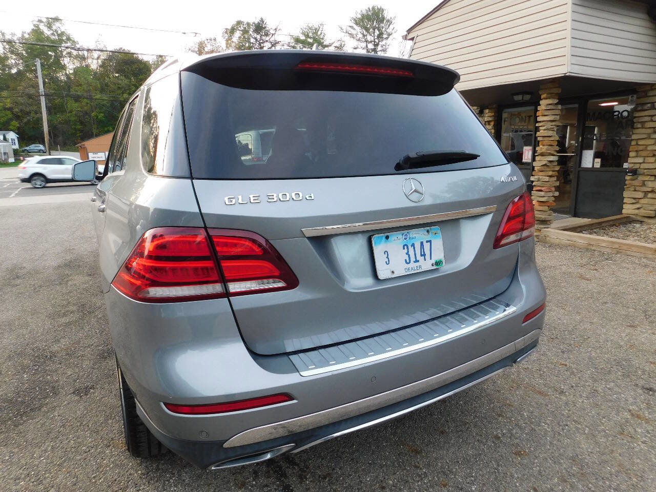 Used 2016 Mercedes-Benz GLE 300d 4MATIC image 9