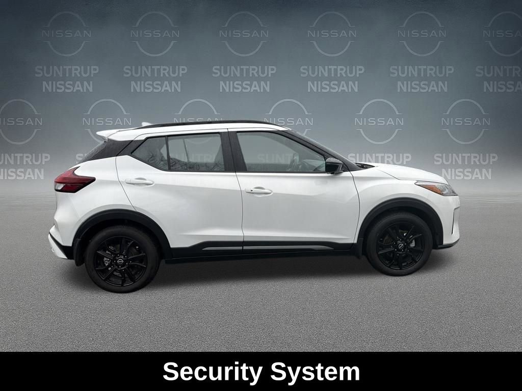 Used 2024 Nissan Kicks SR w/ SR Premium Package image 15