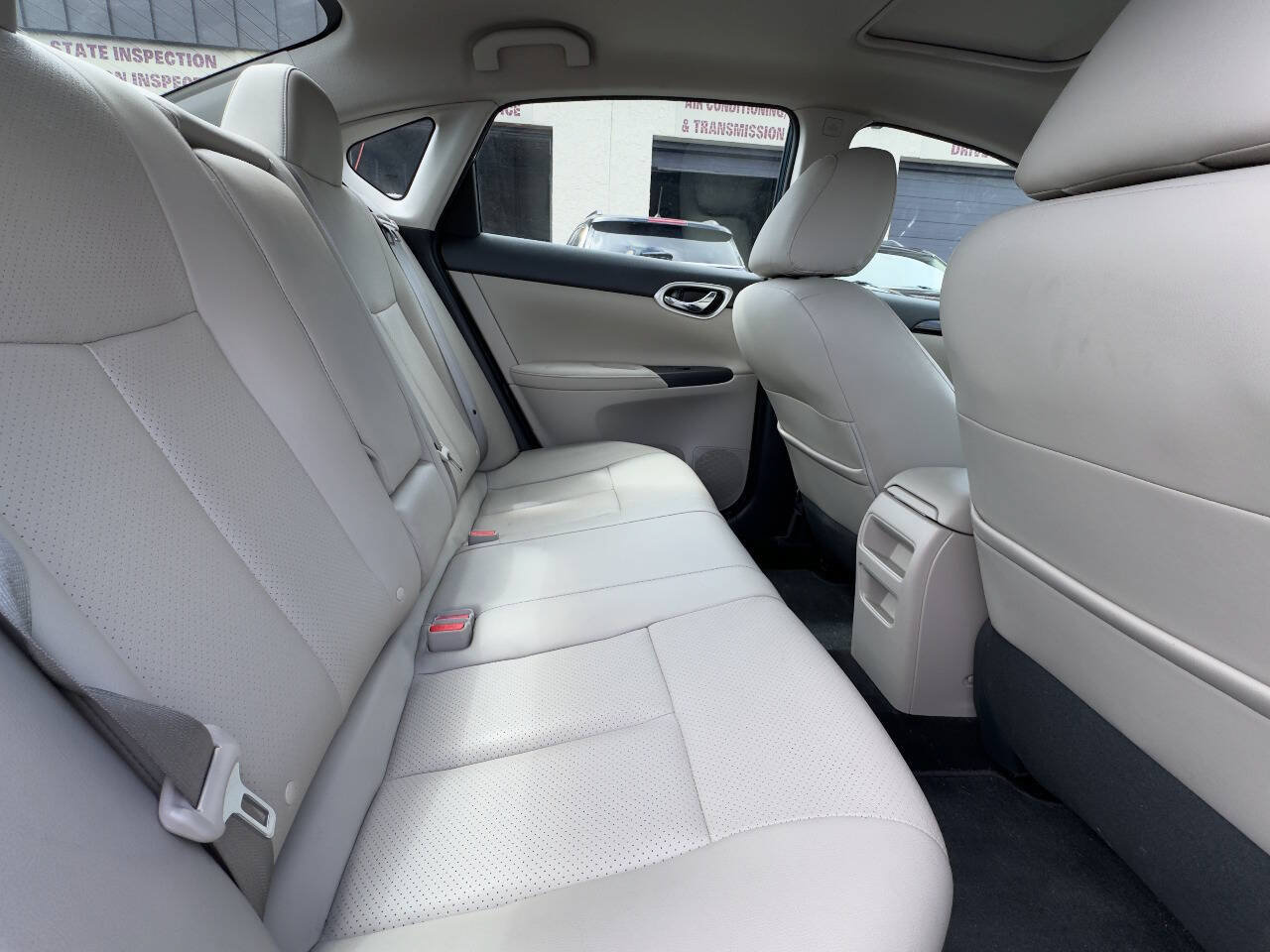Used 2016 Nissan Sentra SL w/ Technology Package FWD image 12