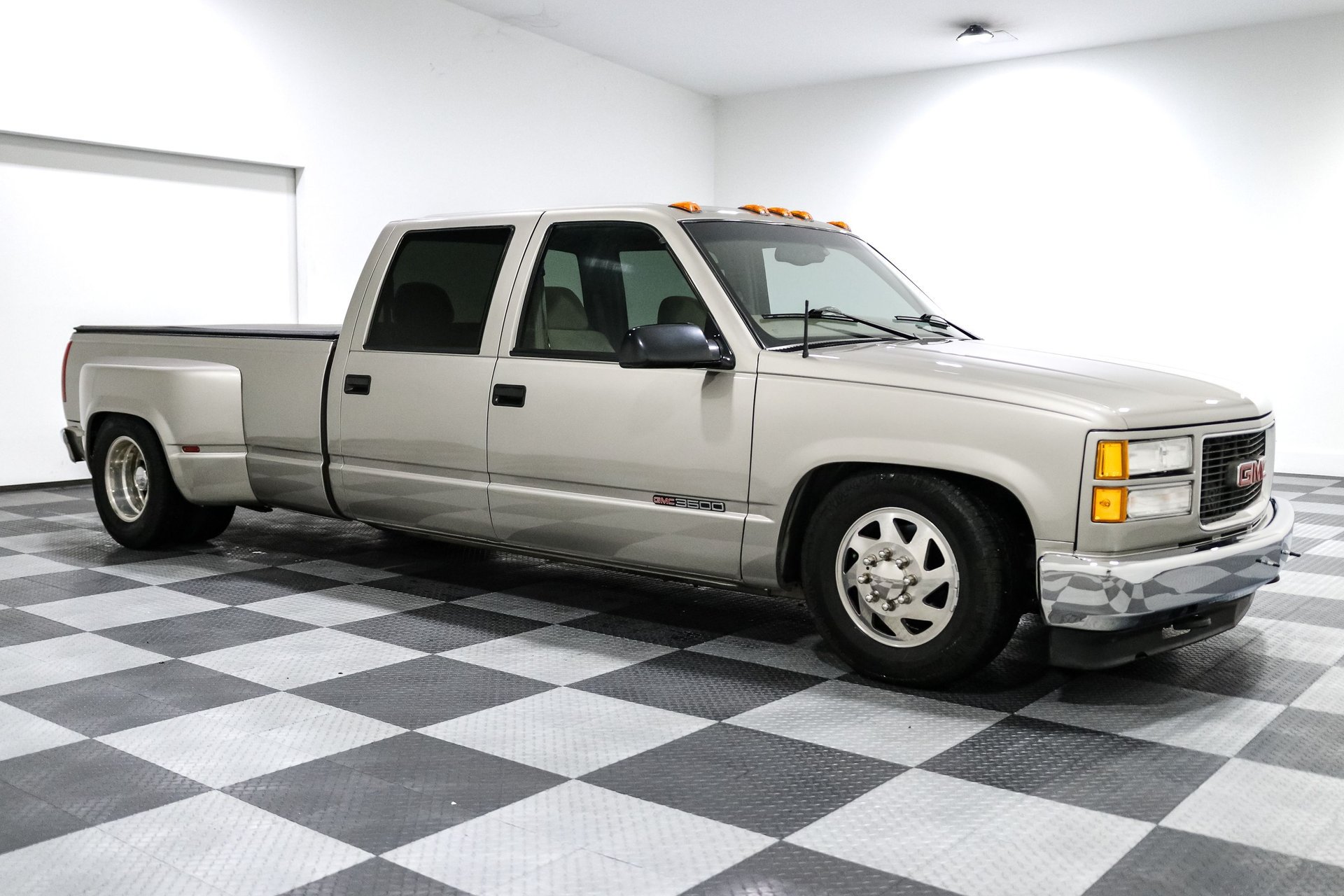 Used 2000 GMC Sierra 3500 2WD Crew Cab w/ SLE Marketing Option Pkg 3 image 7