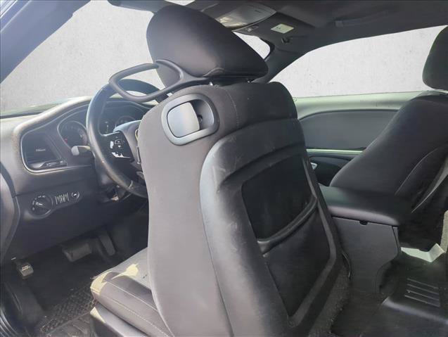 Used 2016 Dodge Challenger SXT RWD image 22