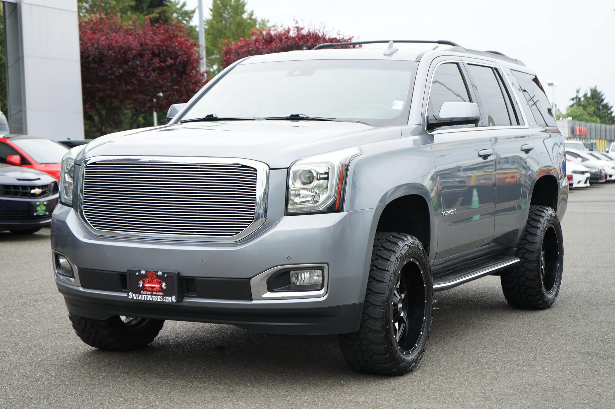 Used 2020 GMC Yukon SLT w/ Open Road Package AWD/4WD image 1