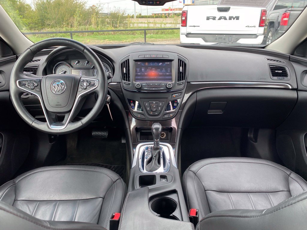 Used 2017 Buick Regal Sport Touring FWD image 21