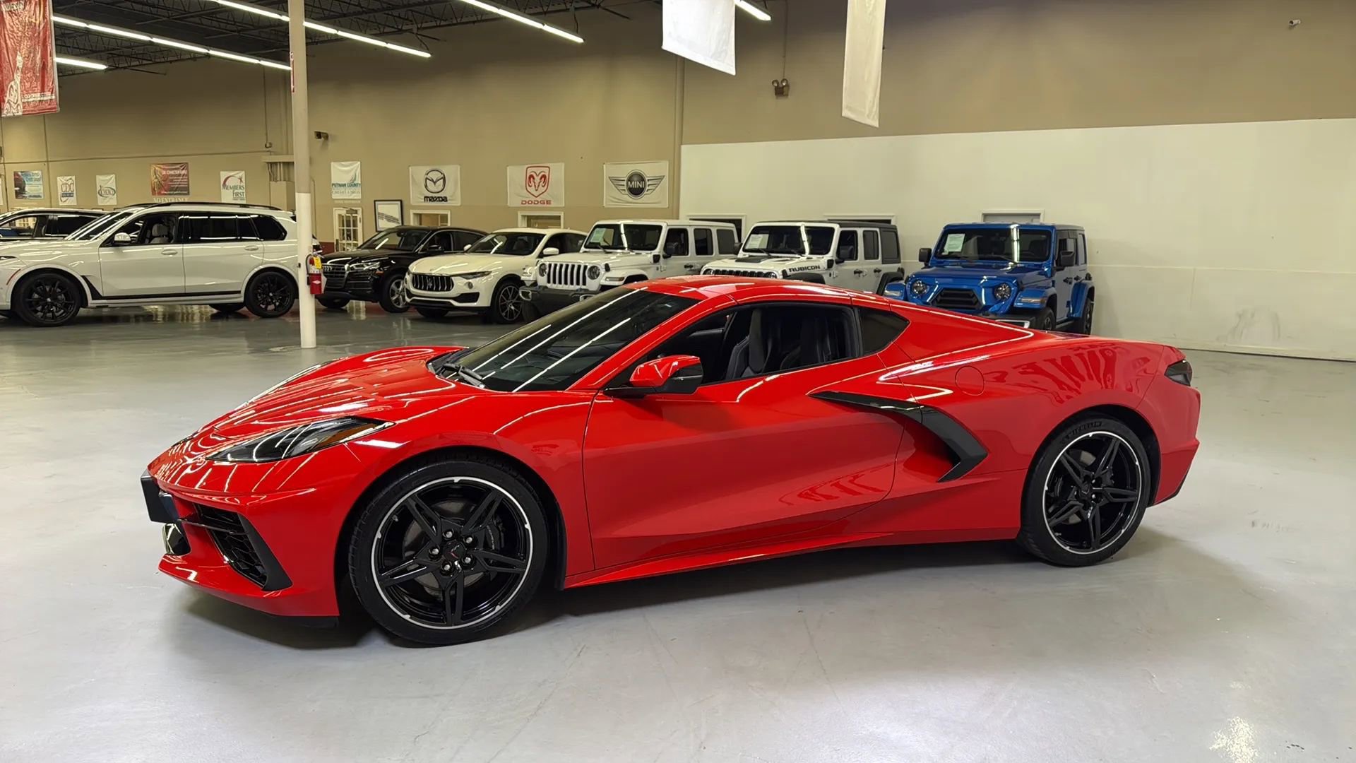 Used 2024 Chevrolet Corvette Stingray Coupe w/ 1LT RWD image 6