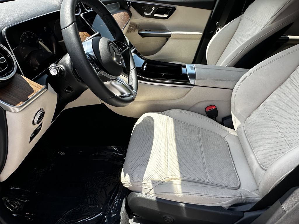 Certified 2025 Mercedes-Benz GLC 350e 4MATIC image 10