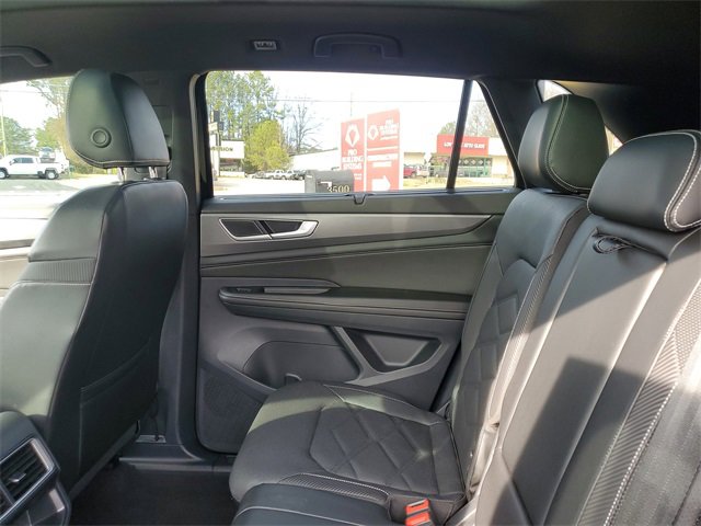 Certified 2024 Volkswagen Atlas Cross Sport SE w/ Panoramic Sunroof Package image 10