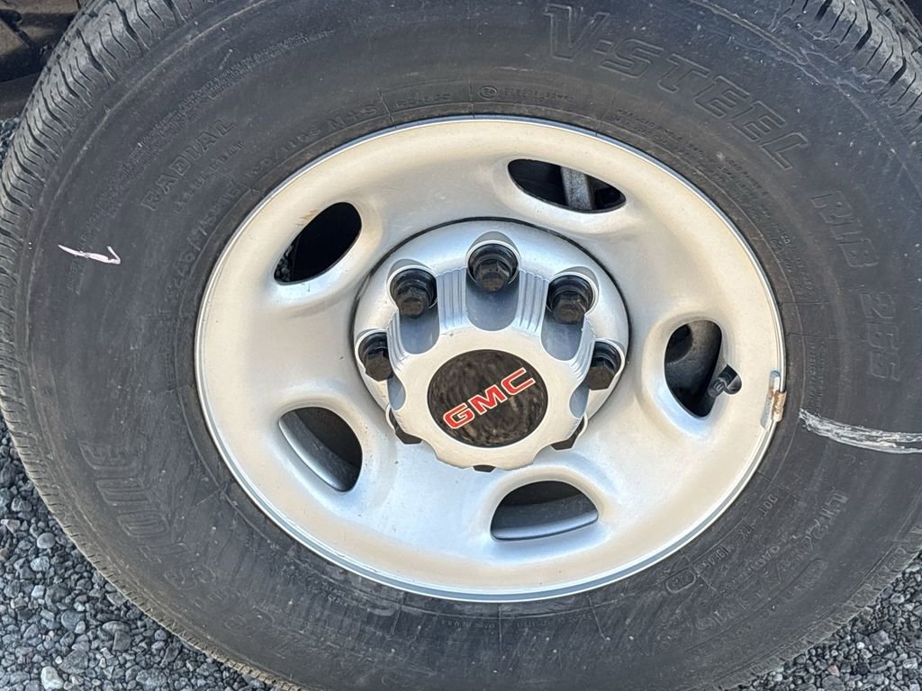 New 2025 GMC Savana 2500 w/ Driver Convenience Package image 31