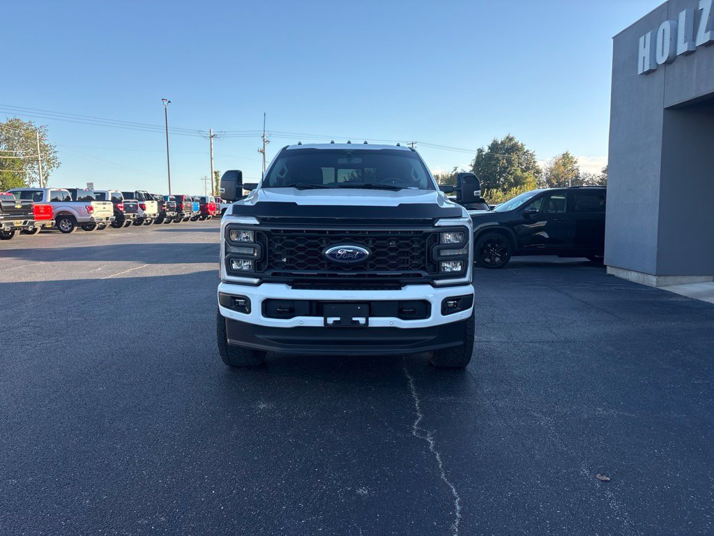 Used 2024 Ford F350 Lariat w/ Lariat Ultimate Package AWD/4WD image 3