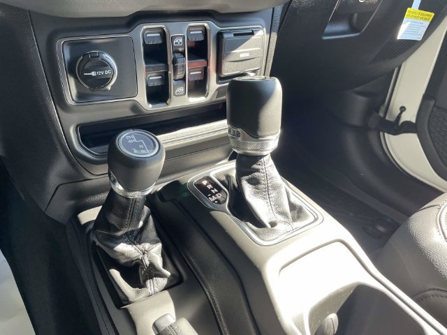 New 2027 Jeep Wrangler Unlimited Sahara AWD/4WD image 34