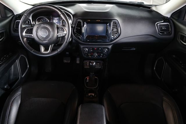 Used 2019 Jeep Compass Latitude image 2