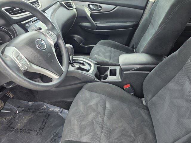 Used 2016 Nissan Rogue S w/ S Family Package FWD image 14