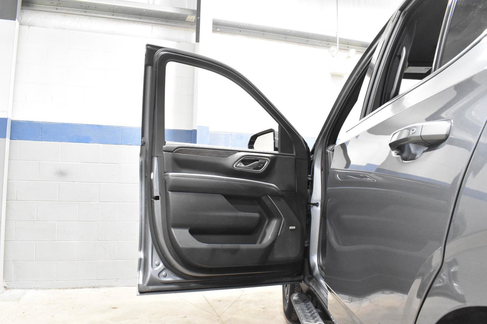 Used 2021 Chevrolet Tahoe Z71 AWD/4WD image 13