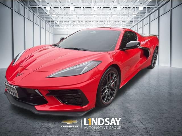 Used 2025 Chevrolet Corvette Stingray Preferred Cpe w/ Z51 Performance Package RWD image 2