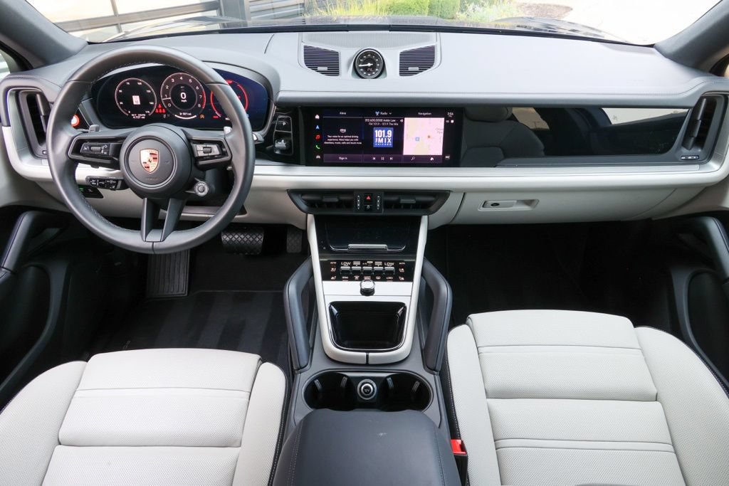 Certified 2026 Porsche Cayenne Coupe AWD/4WD image 33