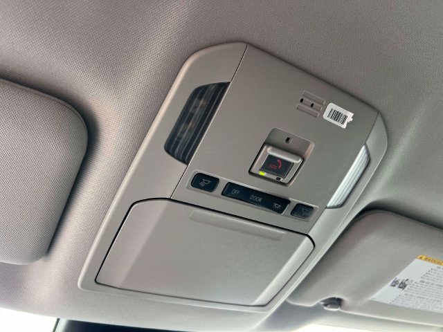 Used 2023 Toyota Highlander L FWD image 32