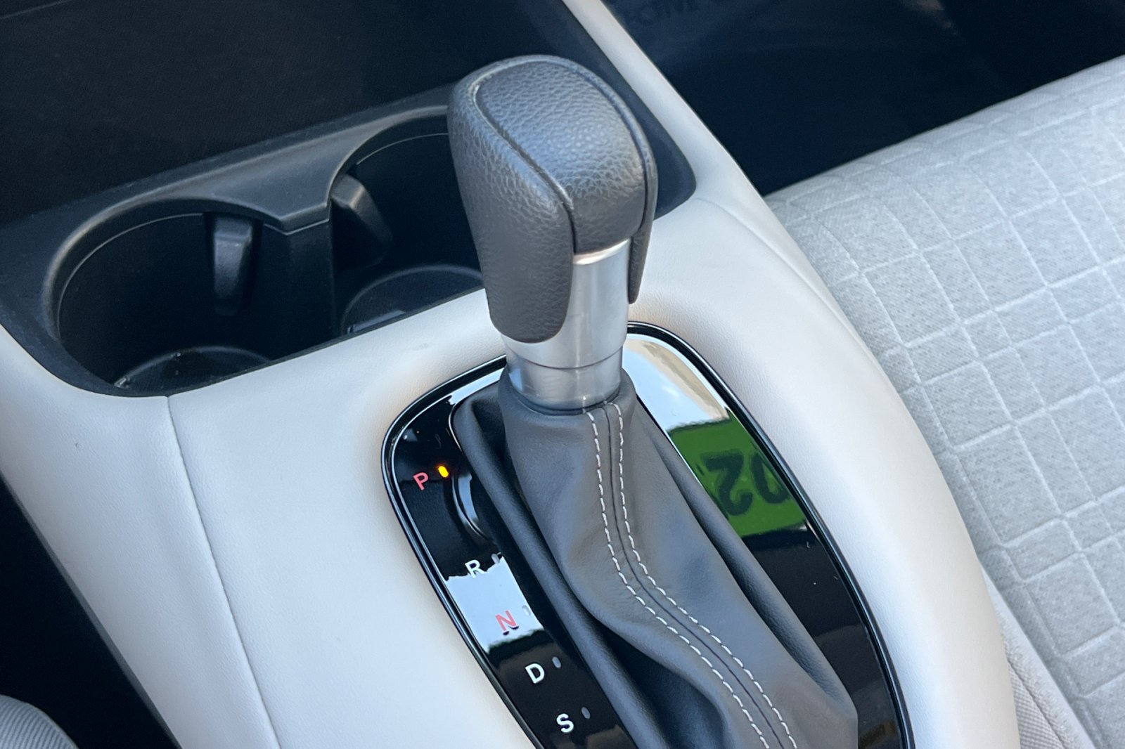 Used 2025 Honda HR-V LX image 21