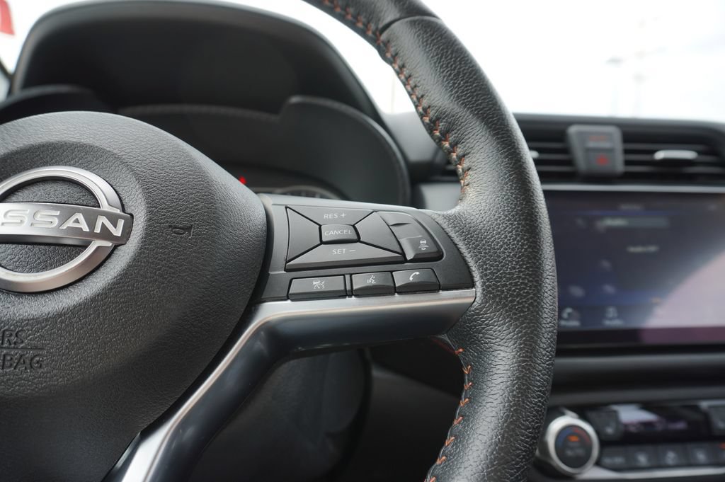 Used 2024 Nissan Versa SR FWD image 20