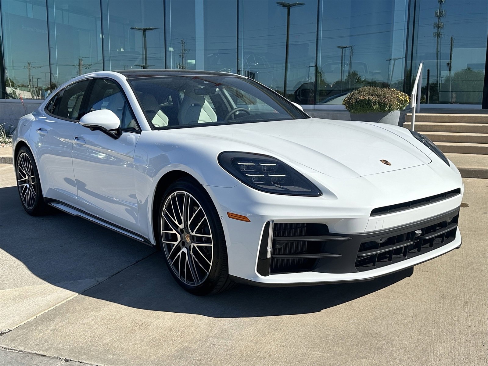 New 2026 Porsche Panamera 4 image 9