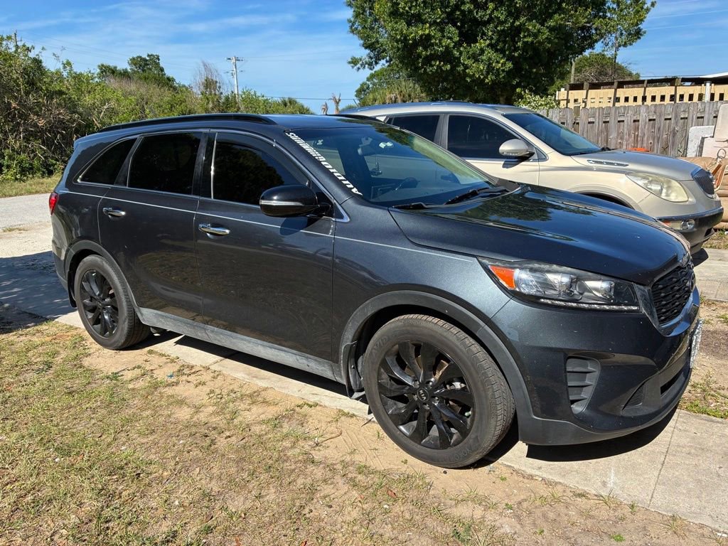 Used 2019 Kia Sorento S FWD image 2