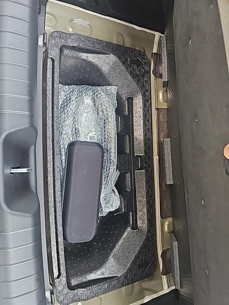 New 2025 Hyundai Ioniq 6 Limited image 40