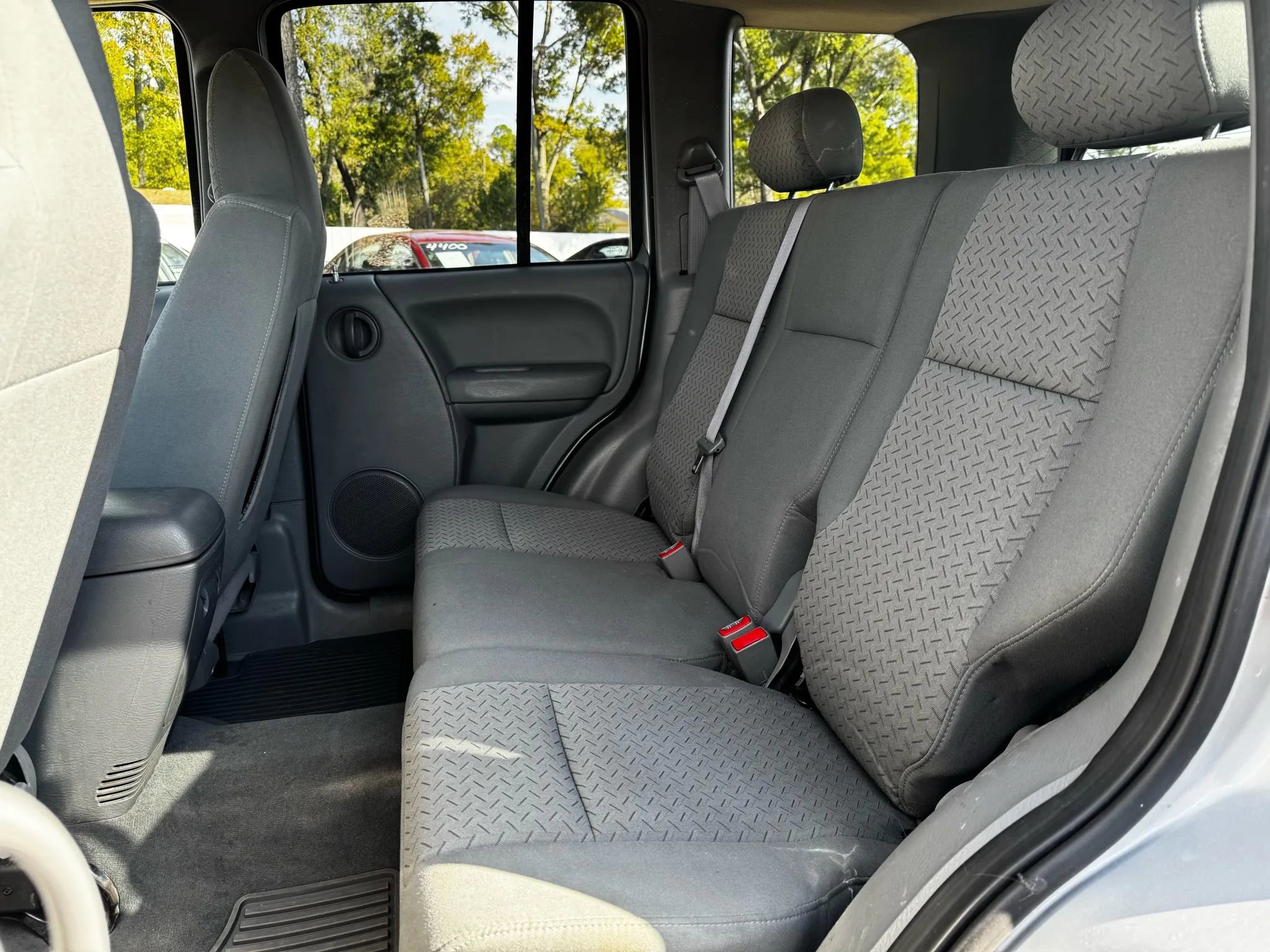 Used 2005 Jeep Liberty Renegade image 11