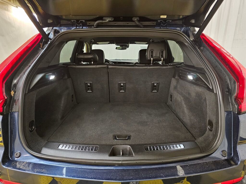 Used 2020 Cadillac XT4 Premium Luxury image 14