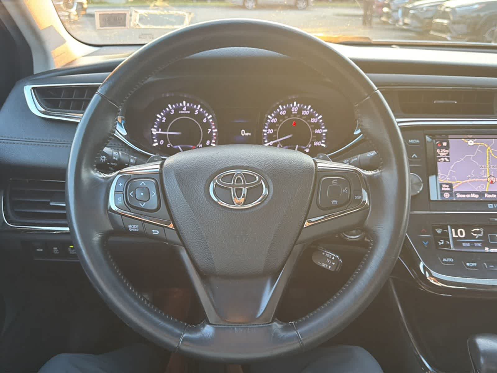 Used 2014 Toyota Avalon Limited FWD image 10