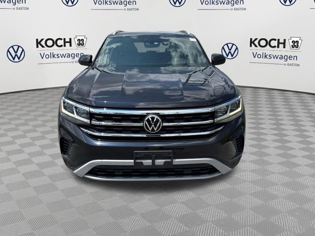 Used 2023 Volkswagen Atlas Cross Sport SE w/ Panoramic Sunroof Package AWD/4WD image 2