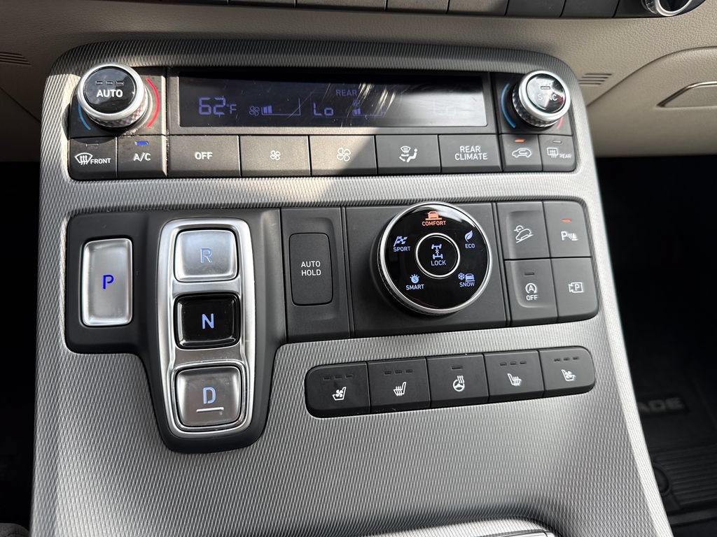 Certified 2024 Hyundai Palisade Limited AWD/4WD image 35