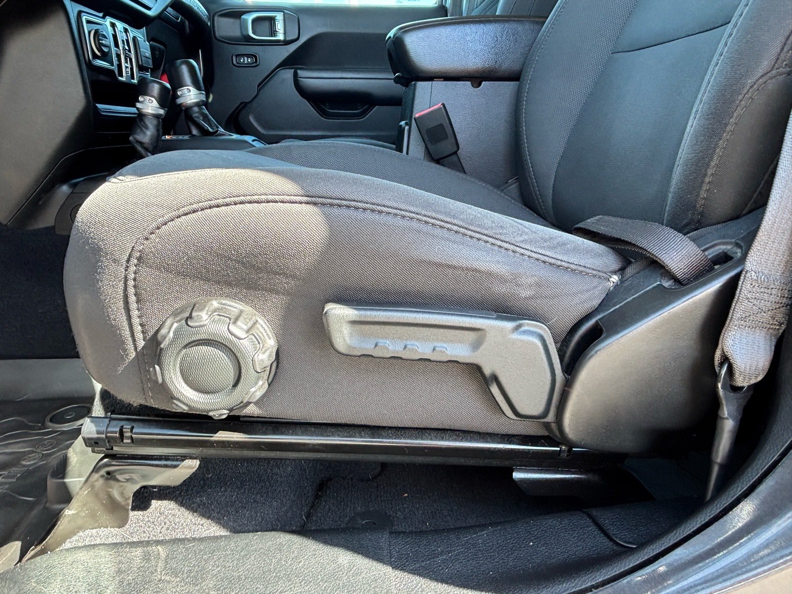 Used 2019 Jeep Wrangler Unlimited Sport S AWD/4WD image 27