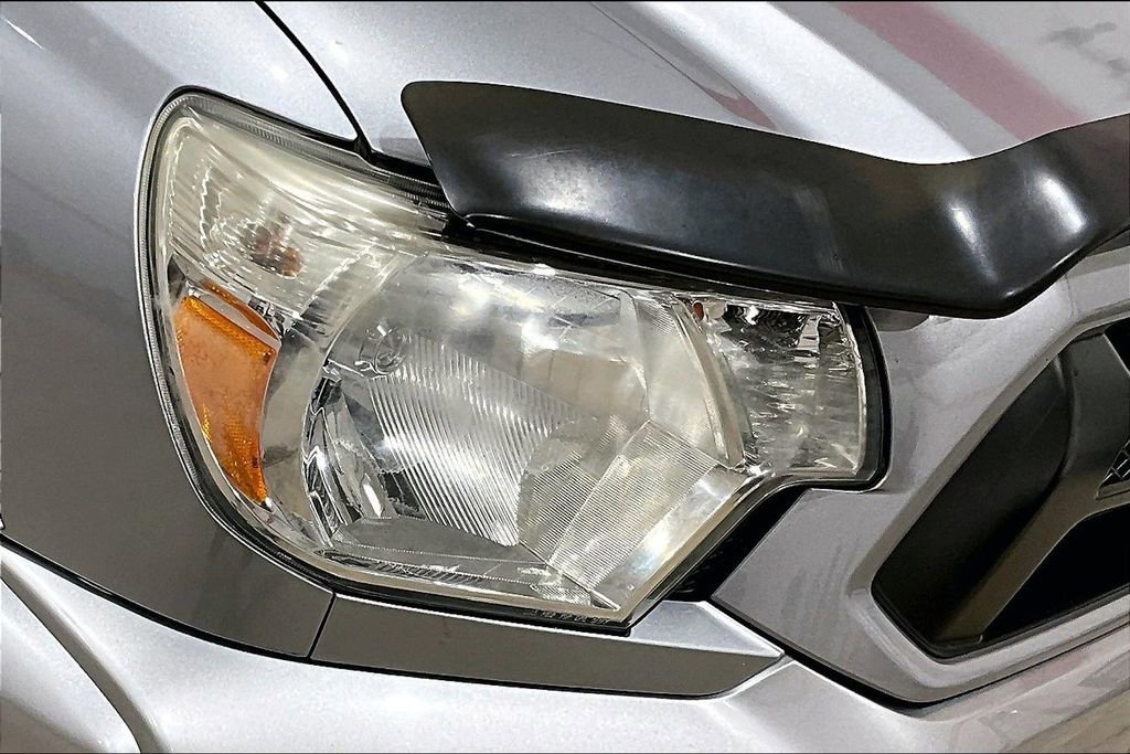 Used 2015 Toyota Tacoma 4x4 Double Cab w/ TRD Sport Package image 25