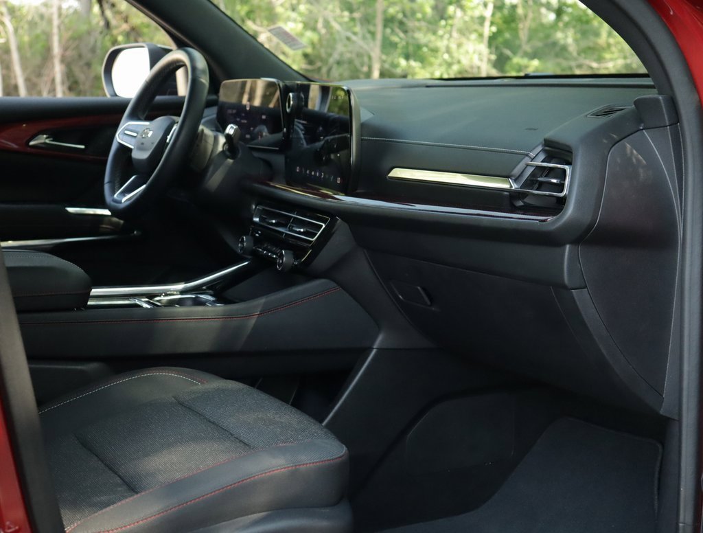 Used 2024 Chevrolet Traverse Z71 image 34