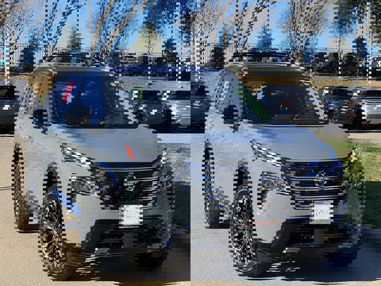 Certified 2025 Nissan Rogue Platinum image 2