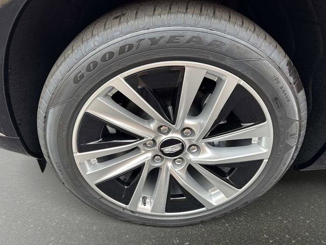 New 2026 Cadillac Vistiq Luxury w/ LPO, Floor Liner Package image 11