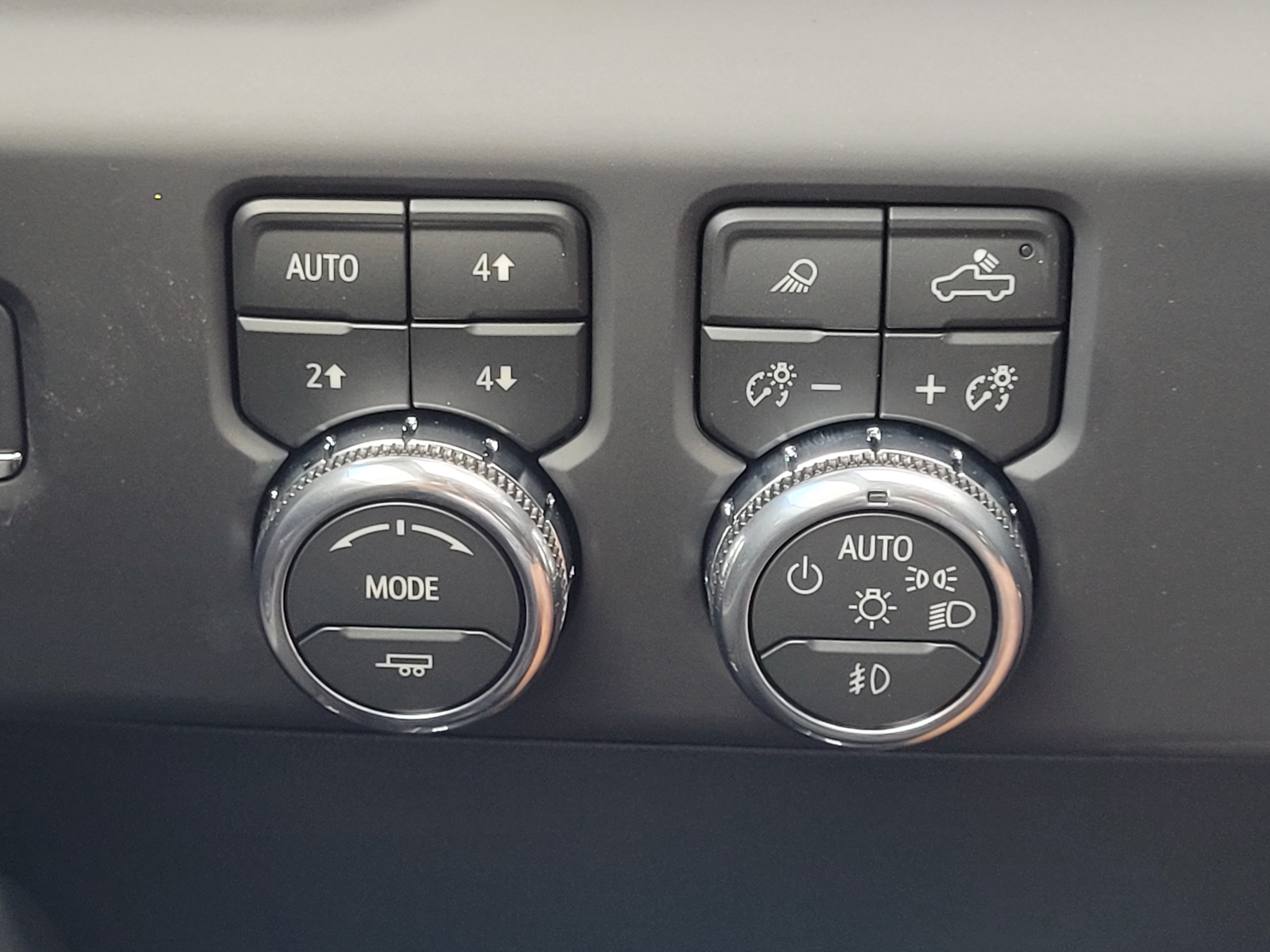 New 2026 GMC Sierra 1500 AT4 w/ AT4 Premium Package AWD/4WD image 18