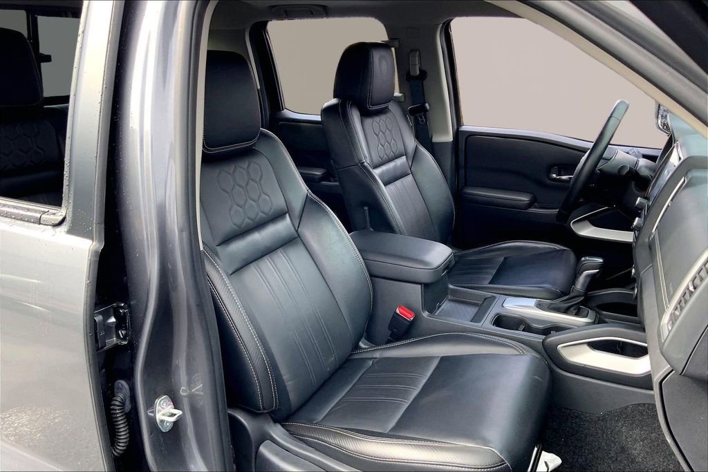Used 2023 Nissan Frontier SV w/ SV Premium Package image 19