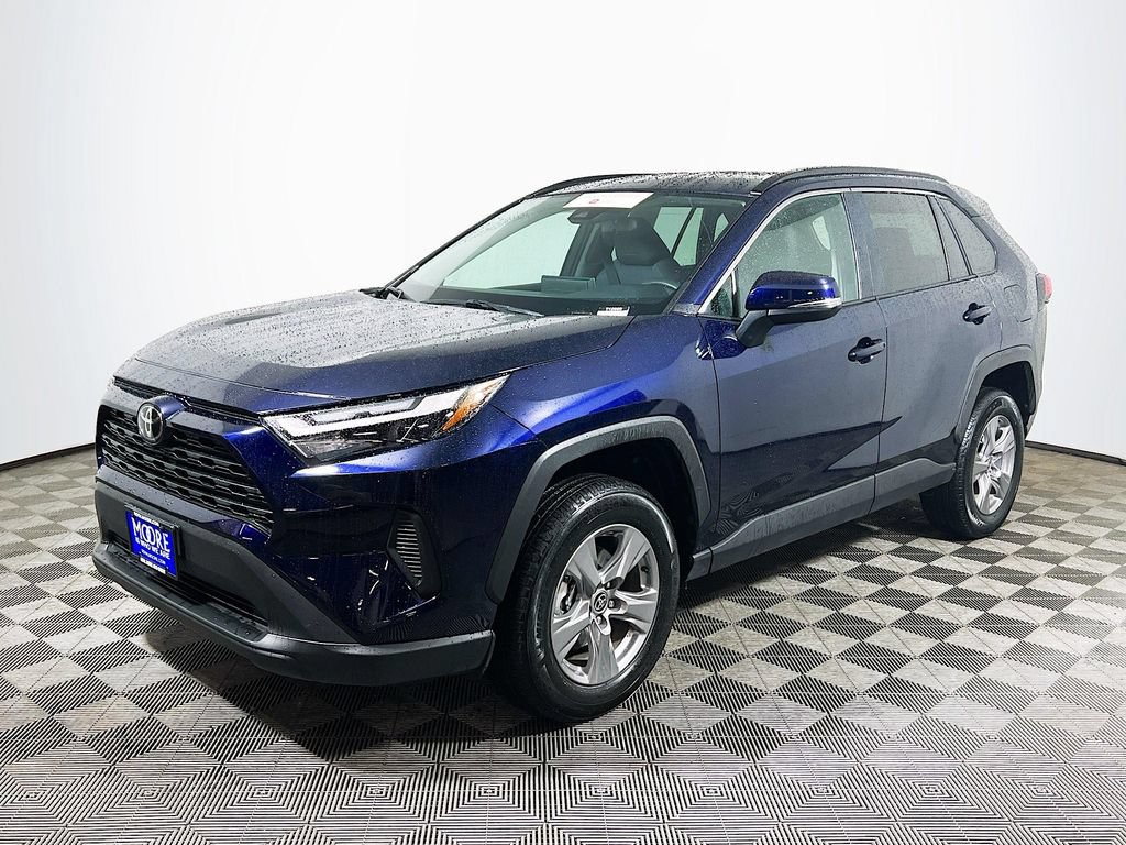Certified 2025 Toyota RAV4 XLE AWD/4WD image 3