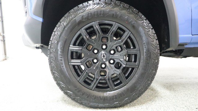 Used 2025 Chevrolet Colorado Trail Boss AWD/4WD image 26