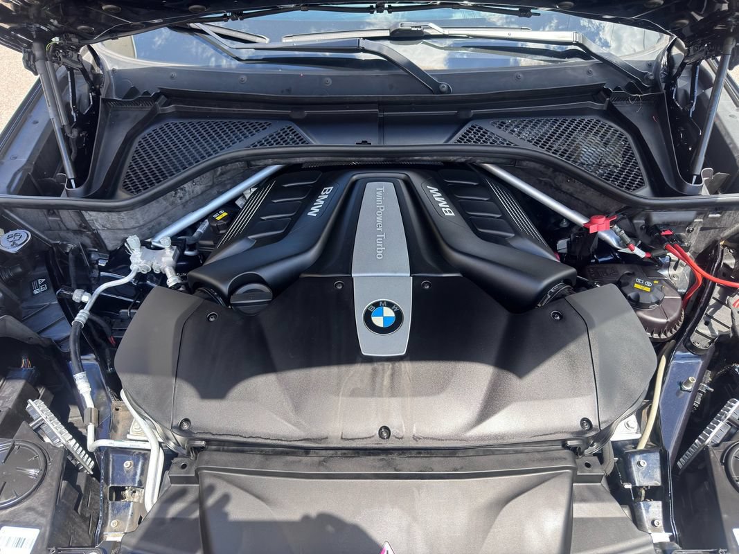 Used 2019 BMW X6 xDrive50i w/ M Sport Package AWD/4WD image 45